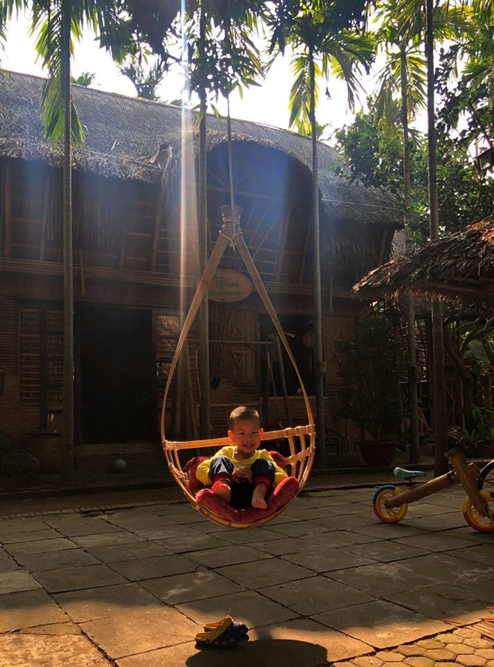 Ngôi nhà độc đáo làm bằng tre và dừa ở Hội An - 6 Ngôi nhà độc đáo làm bằng tre và dừa ở Hội An - 6