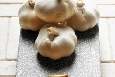 Bảo vệ tim với tỏi tươi