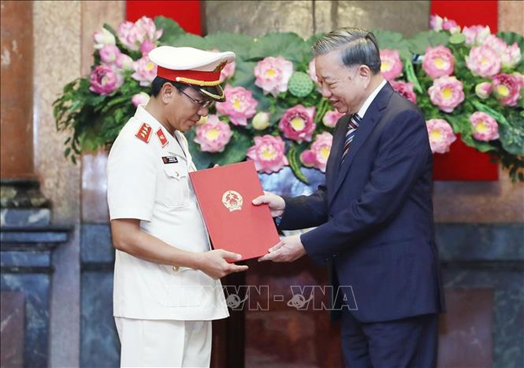 Tổng Bí thư, Chủ tịch nước trao quyết định bổ nhiệm Viện phó VKSND tối cao - 1 Tổng Bí thư, Chủ tịch nước trao quyết định bổ nhiệm Viện phó VKSND tối cao - 1