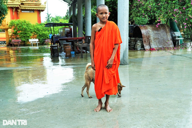 Nhà sư 2 lần chết đi sống lại, 31 tuổi nhưng thân hình như trẻ em