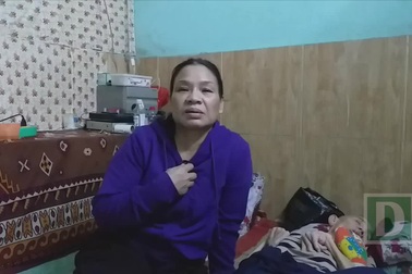 Cám cảnh gia đình người đàn bà cả đời ở trọ, chồng nằm liệt giường, con bệnh tật