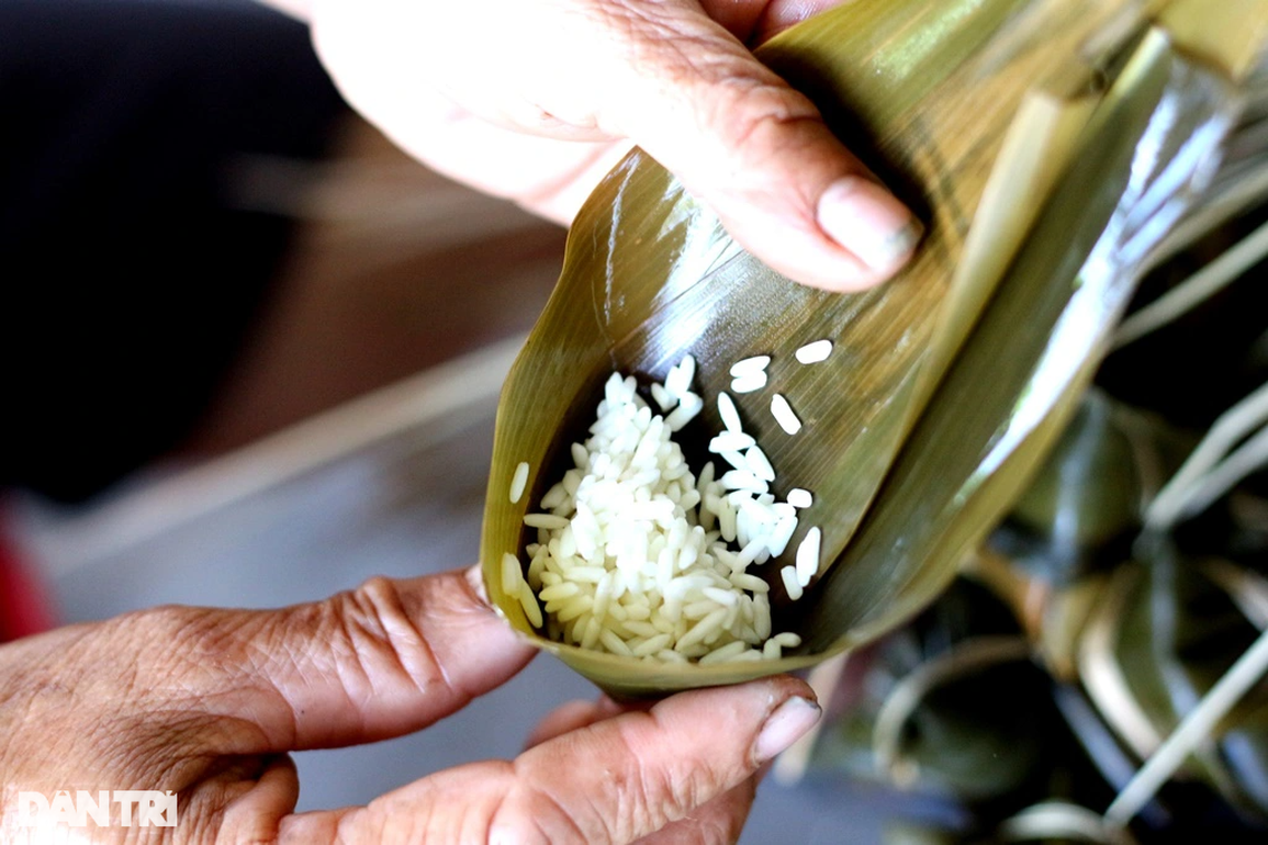 Làng bánh ú tro làm không kịp bán dịp Tết Đoan ngọ - 6 Làng bánh ú tro làm không kịp bán dịp Tết Đoan ngọ - 6