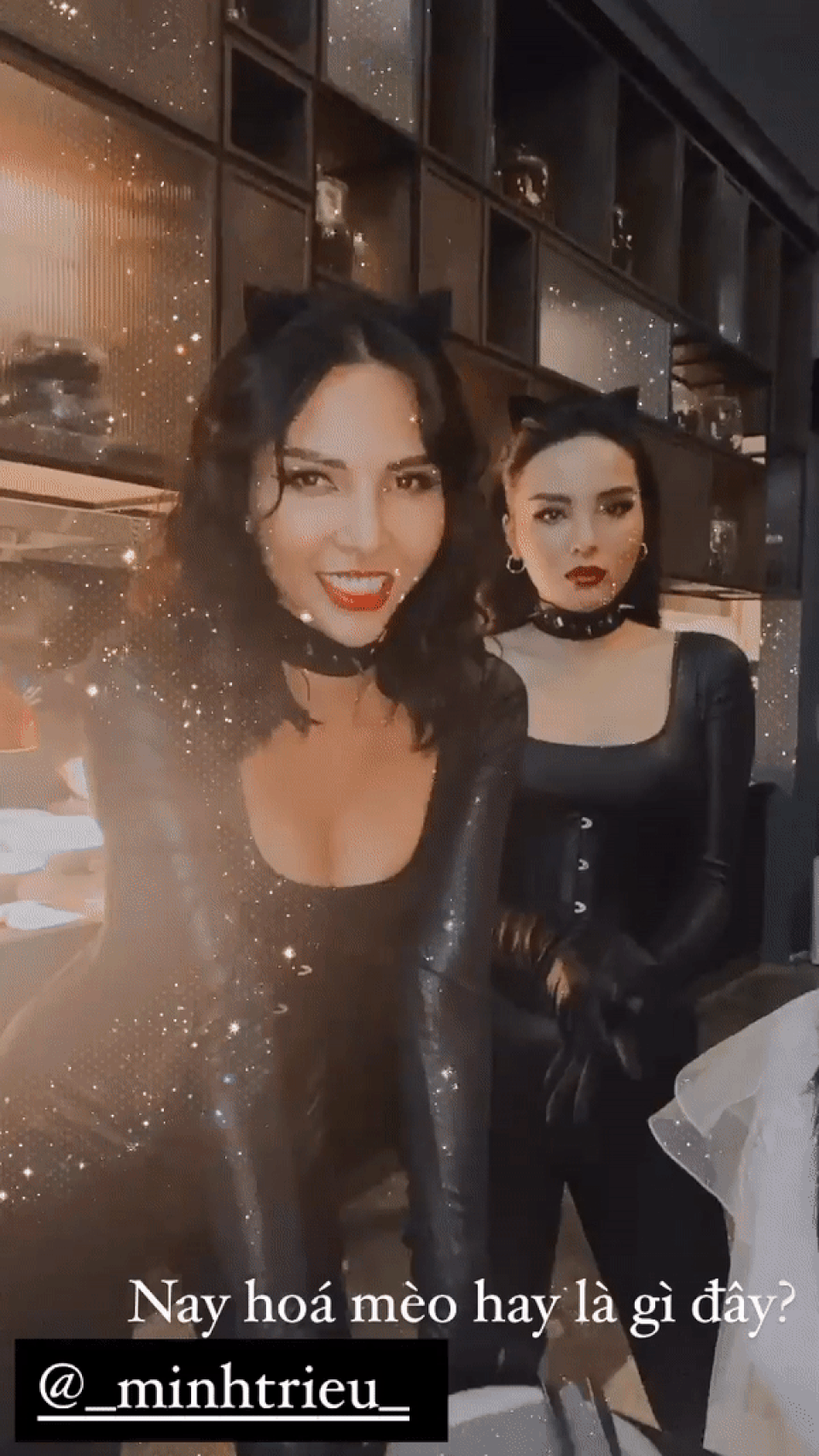 Kỳ Duyên, Chi Pu cùng dàn sao hoá trang ấn tượng ngày Halloween - 3 Kỳ Duyên, Chi Pu cùng dàn sao hoá trang ấn tượng ngày Halloween - 3