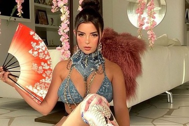Demi Rose liên tục tung ảnh gợi cảm
