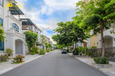 Giữa "bão" Covid-19, cuộc sống tại Beverly Hills Hạ Long vẫn bình yên đến lạ