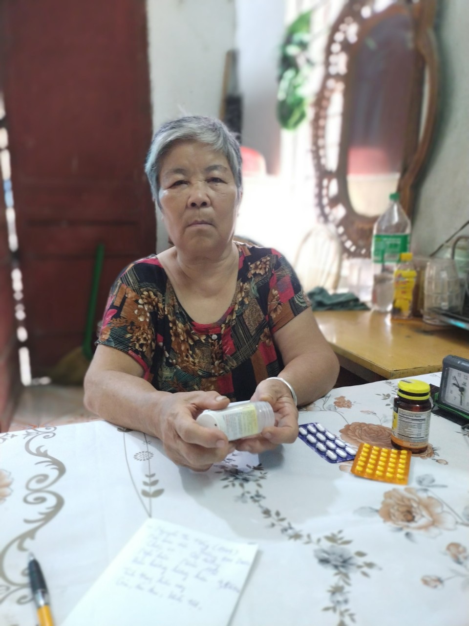 Bà Hồng.jpg Bà Hồng.jpg