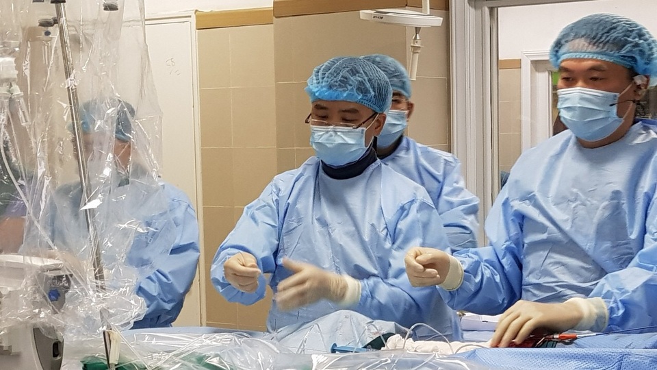 Việt Nam trình diễn hai ca can thiệp tim cực khó với thế giới - 1 Việt Nam trình diễn hai ca can thiệp tim cực khó với thế giới - 1