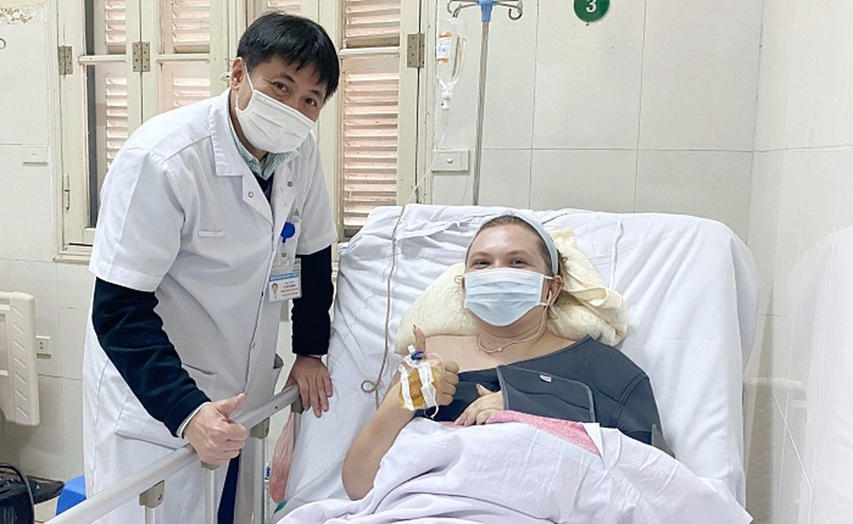 Cứu người phụ nữ nước ngoài bị tai nạn giao thông đa chấn thương - 1