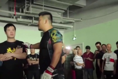 Từ Hiểu Đông bị cảnh sát bắt trước trận đấu với Mã Bảo Quốc