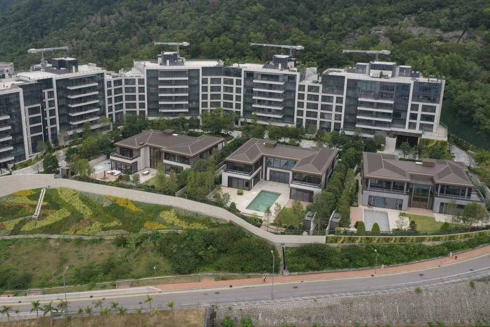 Ai mua những biệt thự siêu sang rộng hơn 1.000 m2 ở Hồng Kông? - 1 Ai mua những biệt thự siêu sang rộng hơn 1.000 m2 ở Hồng Kông? - 1