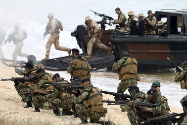 NATO sẽ không điều bộ binh để đánh IS