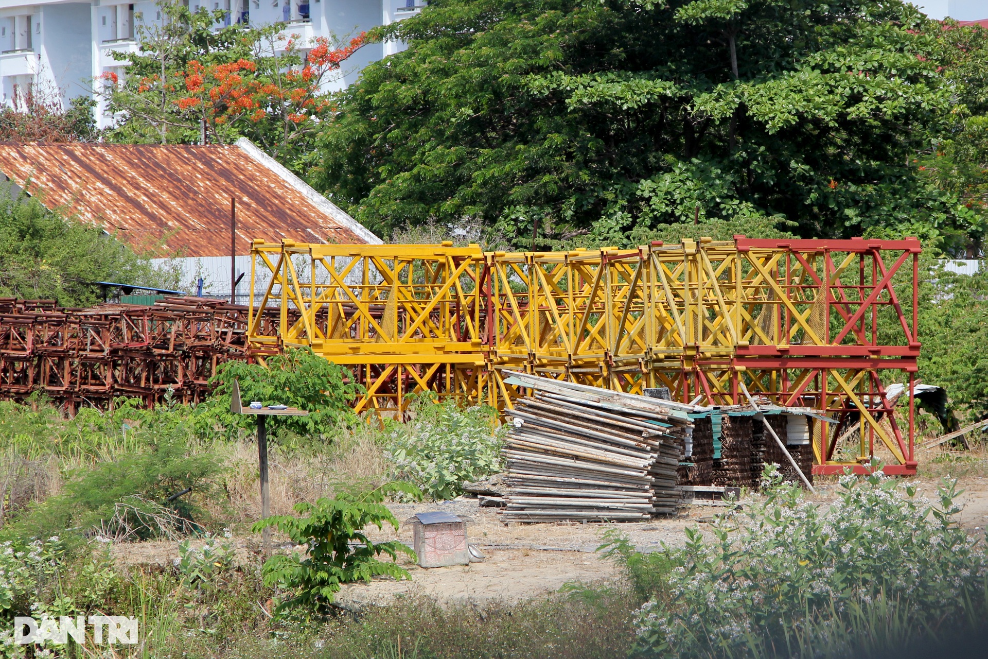 Cảnh hoang tàn ở khu đất vàng Nha Trang khiến 2 chủ tịch tỉnh vướng lao lý - 6 Cảnh hoang tàn ở khu đất vàng Nha Trang khiến 2 chủ tịch tỉnh vướng lao lý - 6