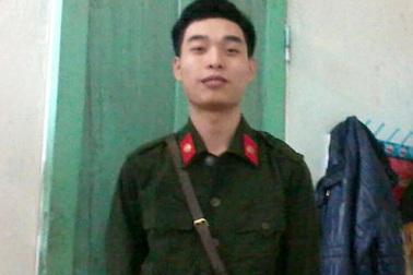 Chiến sỹ nghĩa vụ trả lại 23 chỉ vàng nhặt được