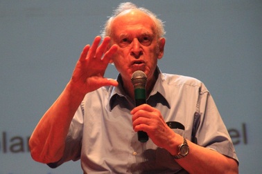 Giáo sư đoạt giải Nobel Vật lý giao lưu với giới trẻ Bình Định