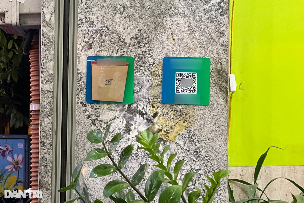 Cửa hàng Hà Nội mất tiền vì bị dán đè mã QR, chuyên gia cảnh báo chiêu trò - 5 Cửa hàng Hà Nội mất tiền vì bị dán đè mã QR, chuyên gia cảnh báo chiêu trò - 5