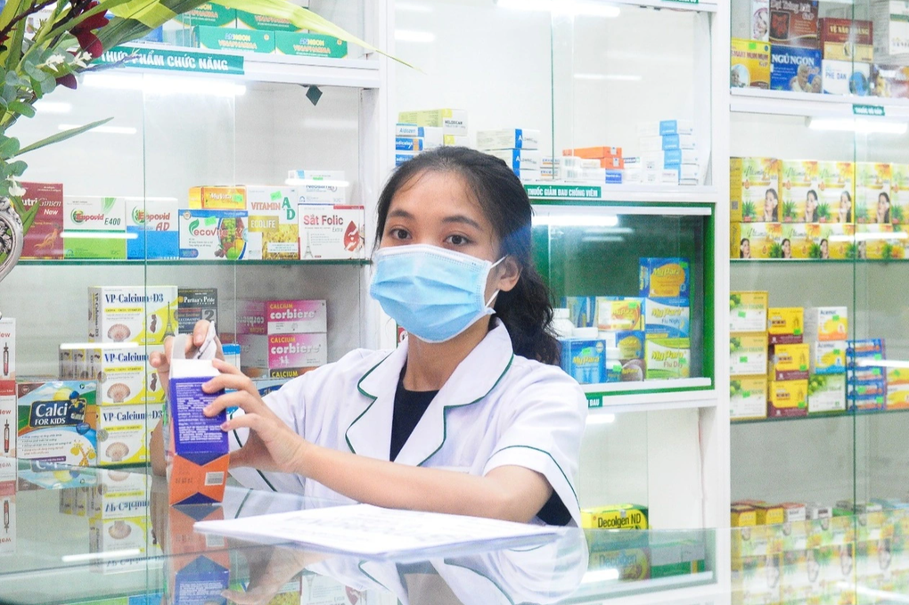 Chính phủ đề xuất cấm bán thuốc trên mạng xã hội - 1 Chính phủ đề xuất cấm bán thuốc trên mạng xã hội - 1