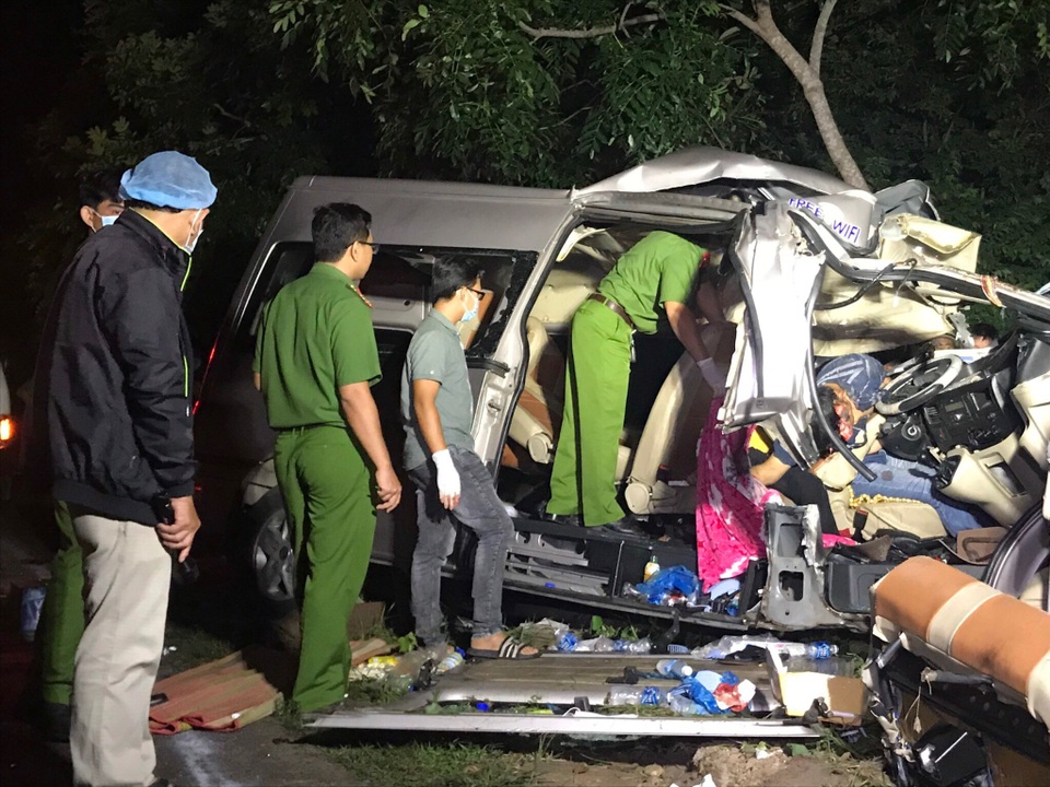 Vụ tai nạn 8 người chết xảy ra tại chính “điểm đen” giao thông - 2 Vụ tai nạn 8 người chết xảy ra tại chính “điểm đen” giao thông - 2