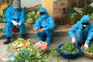 Cảm động bếp ăn "dã chiến" xuyên Tết luôn đỏ lửa tại ổ dịch TP Chí Linh