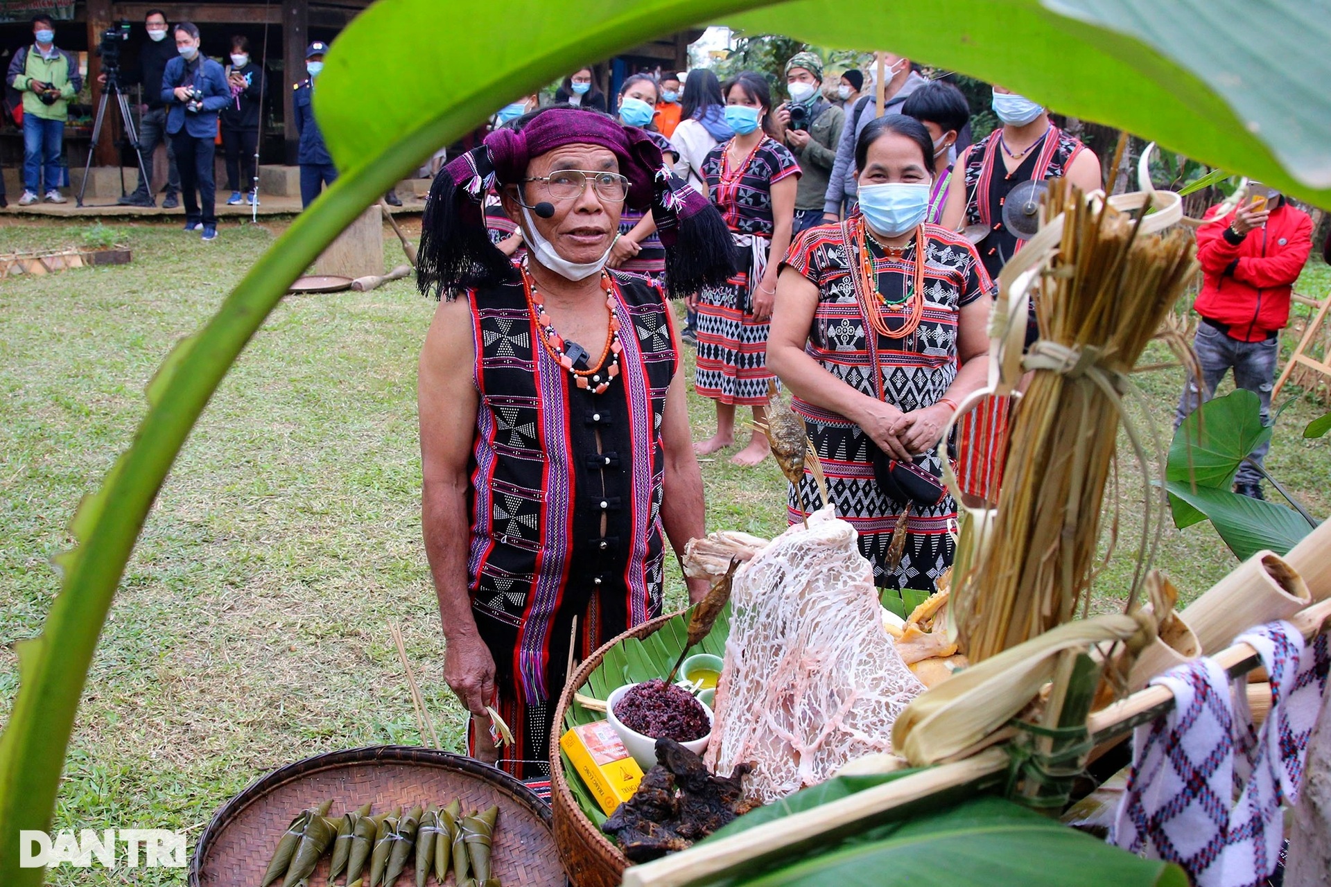 Hoang dã Lễ A Da của người Tà Ôi trên dãy Trường Sơn - 2 Hoang dã Lễ A Da của người Tà Ôi trên dãy Trường Sơn - 2