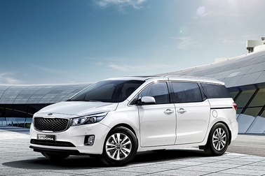 Kia Sedona bán vượt mốc 4.000 xe sau chưa đầy 2 năm