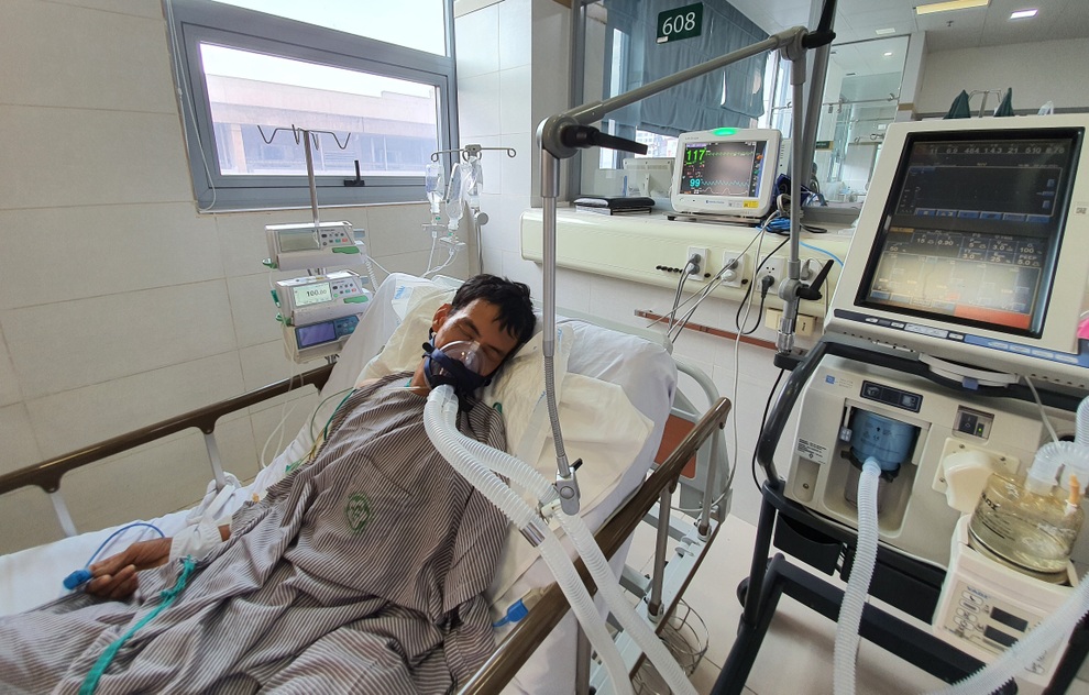 Người nông dân bất ngờ đổ gục trên ruộng cày khẩn cầu sự giúp đỡ - 4 Người nông dân bất ngờ đổ gục trên ruộng cày khẩn cầu sự giúp đỡ - 4