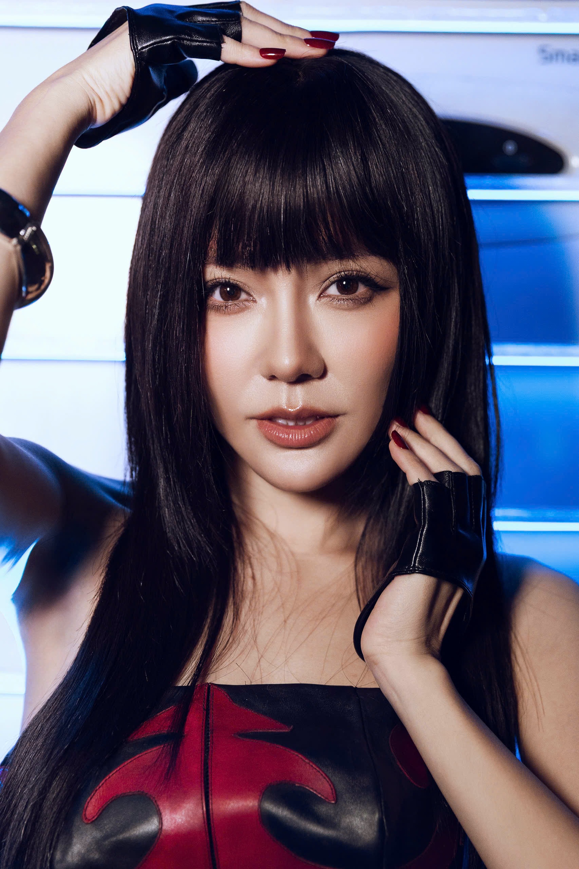 ពិធីករស្រីពីរភាសាដែលមានរូបរាងដូចតារាម៉ូដែលឈរលើវិថីសិល្បៈ - ៨ Nữ MC song ngữ có vóc dáng như người mẫu nổi bật trên sàn thời trang - 8