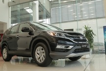 Giảm cả trăm triệu đồng mỗi chiếc, thị trường xe vẫn bết bát tháng cô hồn