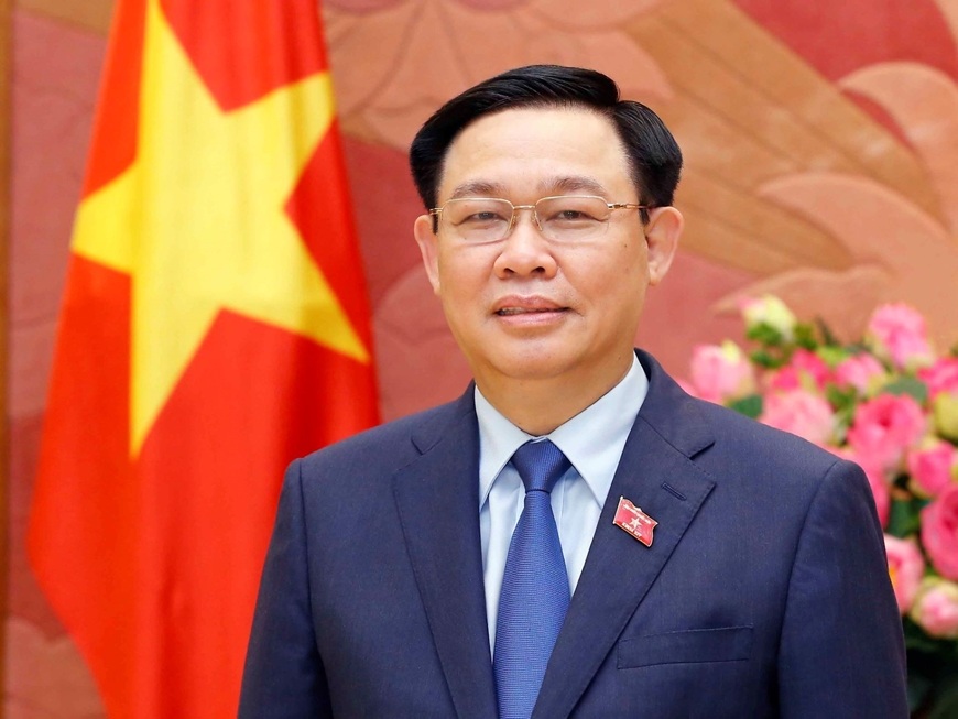 Chủ tịch Quốc hội Vương Đình Huệ lên đường thăm chính thức Trung Quốc - 1