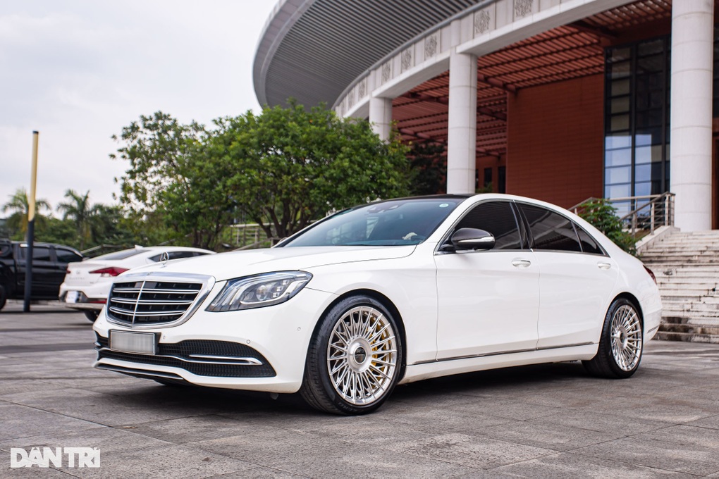 Mercedes-Benz S400 độ thêm 1,9 tỷ đồng được rao bán cả xe giá 1,7 tỷ đồng - 13 Mercedes-Benz S400 độ thêm 1,9 tỷ đồng được rao bán cả xe giá 1,7 tỷ đồng - 13