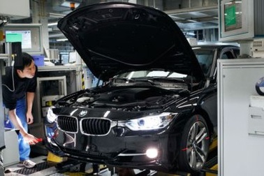 Đức sản xuất ô tô hiệu quả gấp đôi Mỹ