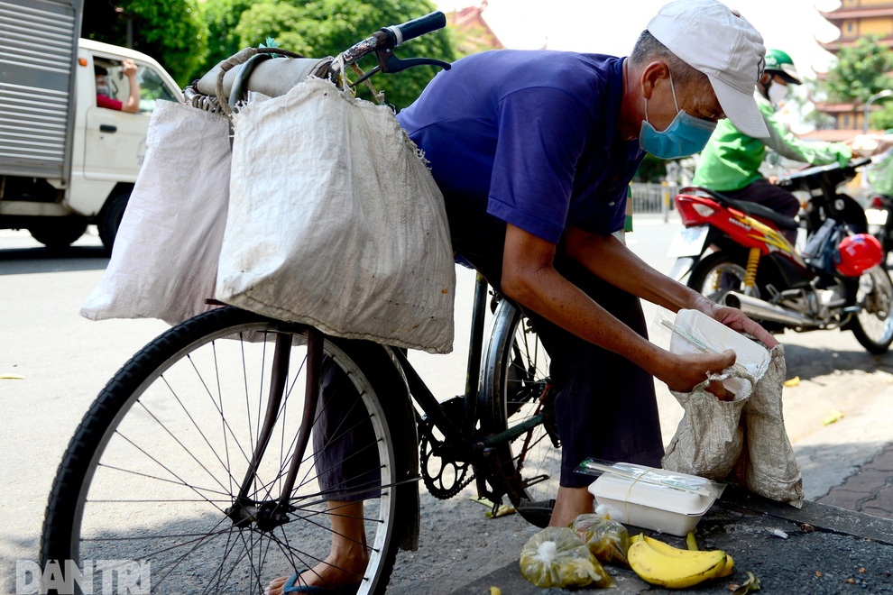 TPHCM: Gói hỗ trợ Covid-19 đợt 3 triển khai ra sao, ai được nhận? - 2 TPHCM: Gói hỗ trợ Covid-19 đợt 3 triển khai ra sao, ai được nhận? - 2