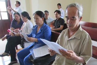 Vụ kiện ngộ độc bánh mì ở Bến Tre: Người ngộ độc thắng kiện