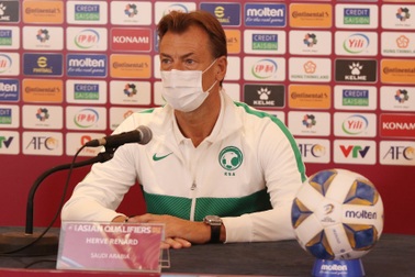 HLV Saudi Arabia: "Chúng tôi không thể đánh giá thấp tuyển Việt Nam"