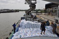 Đạm Ninh Bình "chờ cứu", phân bón Trung Quốc ồ ạt vào Việt Nam