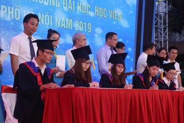 Hà Nội: 86 thủ khoa xuất sắc ghi danh tại Văn Miếu - Quốc Tử Giám