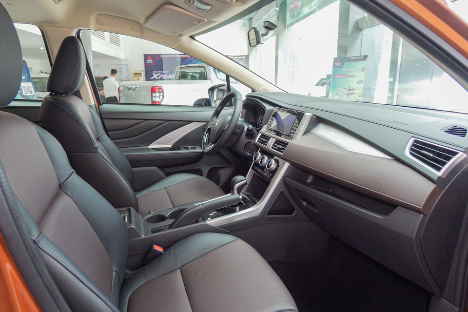 Mitsubishi Xpander Cross - xe MPV lai SUV về Việt Nam, giá 670 triệu đồng - 2 Mitsubishi Xpander Cross - xe MPV lai SUV về Việt Nam, giá 670 triệu đồng - 2