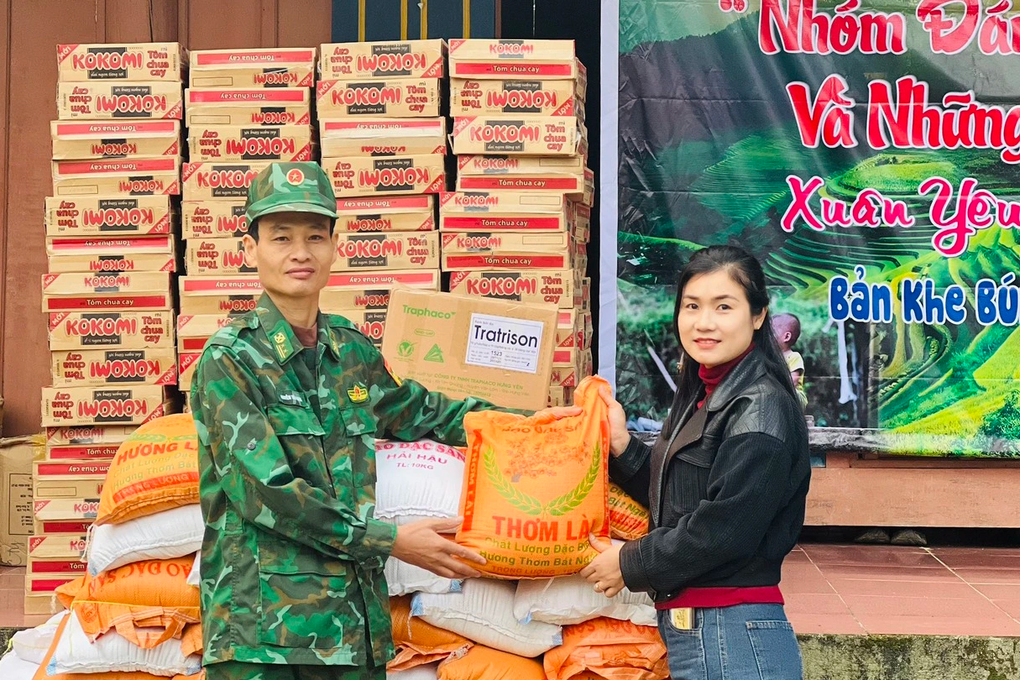Mang Tết sớm lên với đồng bào tộc người ngủ ngồi - 2 Mang Tết sớm lên với đồng bào tộc người ngủ ngồi - 2