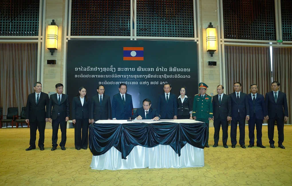 Thủ tướng dự Lễ truy điệu nguyên Chủ tịch nước Lào Khamtay Siphandone - 3 Thủ tướng dự Lễ truy điệu nguyên Chủ tịch nước Lào Khamtay Siphandone - 3