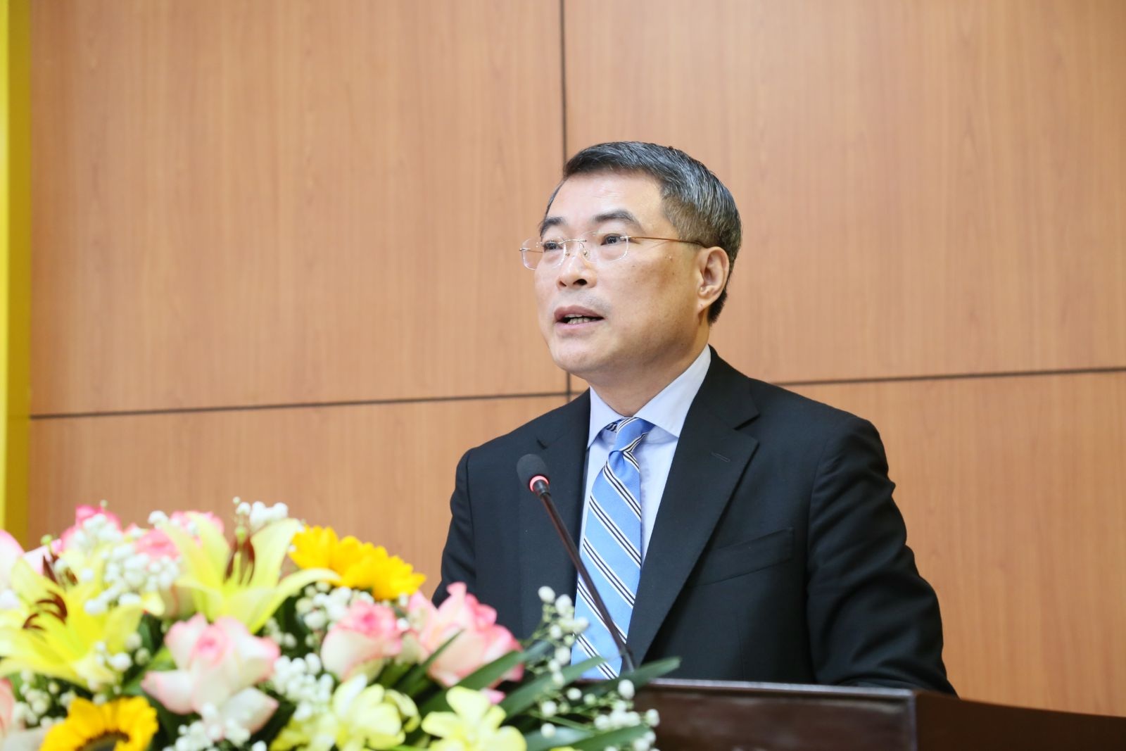 Ανακοίνωση της απόφασης για την έγκριση της θέσης του Γραμματέα της Επαρχιακής Επιτροπής του Κόμματος Thai Binh - 1 Công bố quyết định chuẩn y chức danh Bí thư Tỉnh ủy Thái Bình - 1