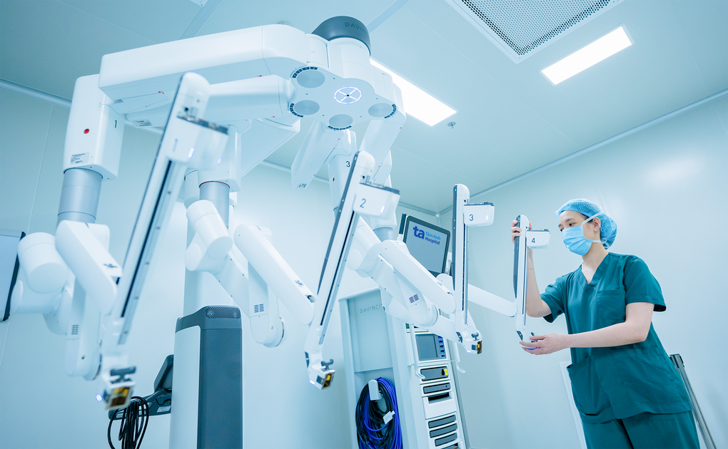 Siêu robot hỗ trợ 120 loại phẫu thuật khó có mặt tại TPHCM - 3 Siêu robot hỗ trợ 120 loại phẫu thuật khó có mặt tại TPHCM - 3