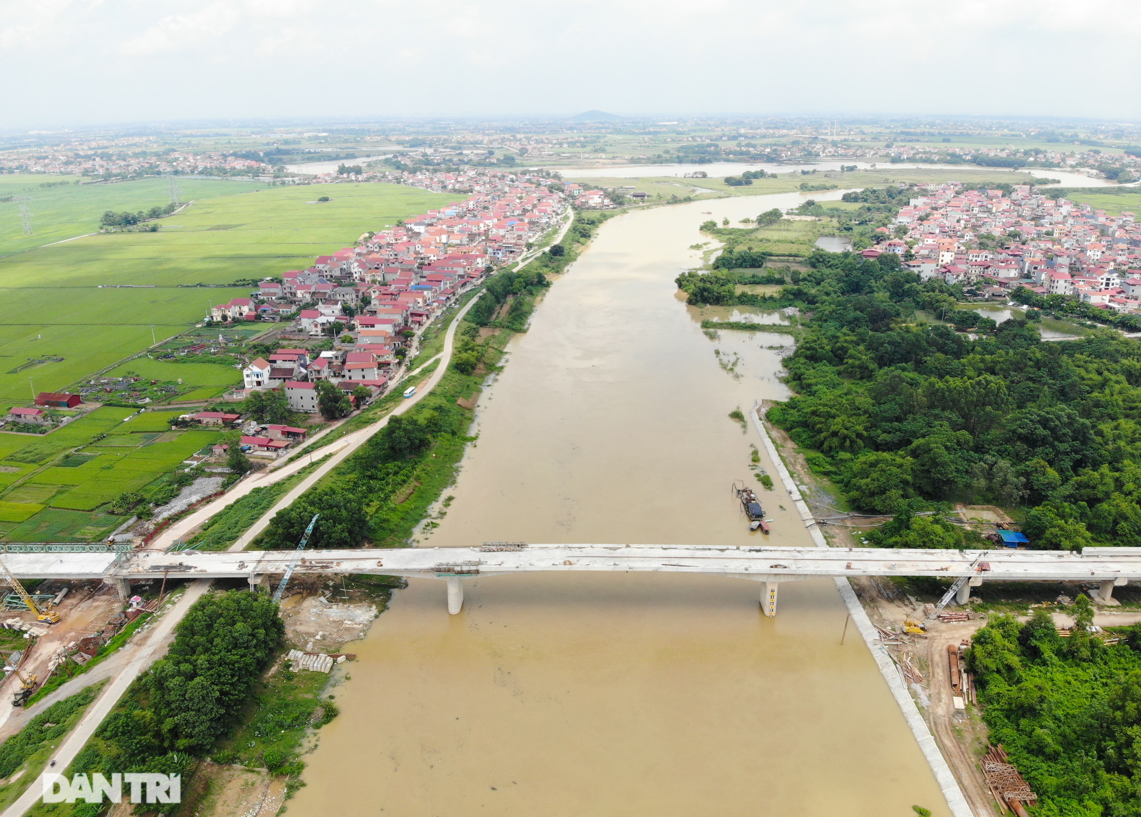 Nguyên nhân bất ngờ khiến cầu nối Hà Nội – Bắc Giang có thể đắp chiếu - 2 Nguyên nhân bất ngờ khiến cầu nối Hà Nội – Bắc Giang có thể đắp chiếu - 2