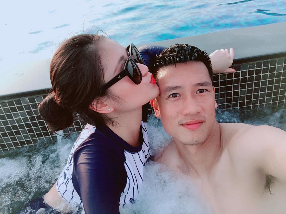 Thêm cặp đôi làng bóng gia nhập câu lạc bộ xe hơi tiền tỷ - 1 Thêm cặp đôi làng bóng gia nhập câu lạc bộ xe hơi tiền tỷ - 1