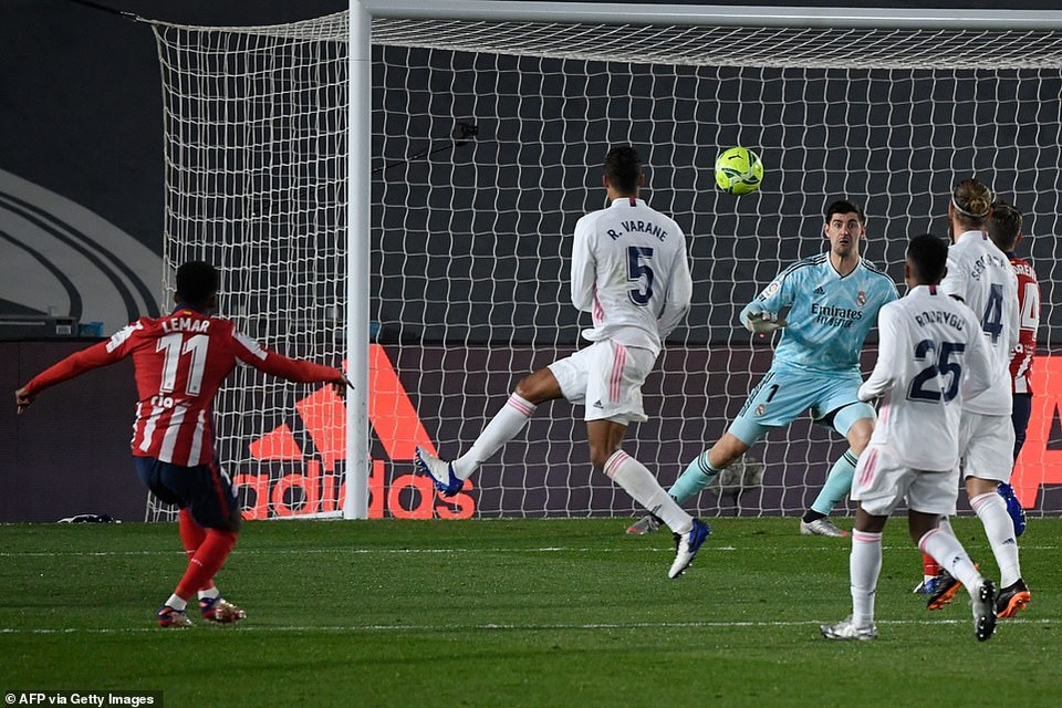 Real Madrid 2-0 Atletico: Chiến thắng thuyết phục - 6 Real Madrid 2-0 Atletico: Chiến thắng thuyết phục - 6