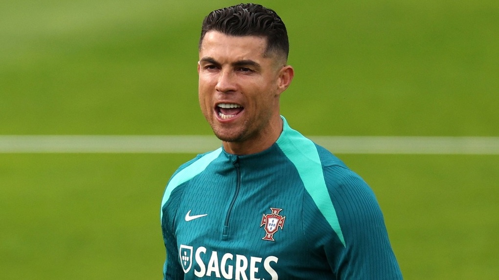 HLV tuyển CH Séc tuyên bố sẽ khiến Bồ Đào Nha và Ronaldo ôm hận - 1 HLV tuyển CH Séc tuyên bố sẽ khiến Bồ Đào Nha và Ronaldo ôm hận - 1