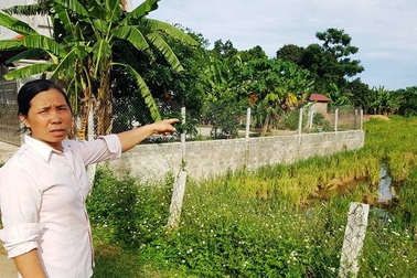 Xã “làm ngơ” để con trưởng thôn chiếm hơn 100m2 đất nông nghiệp làm… của riêng!