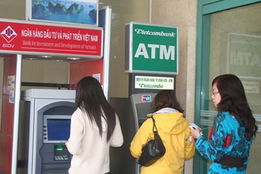 "Thu phí, chất lượng phục vụ ATM sẽ cải thiện"