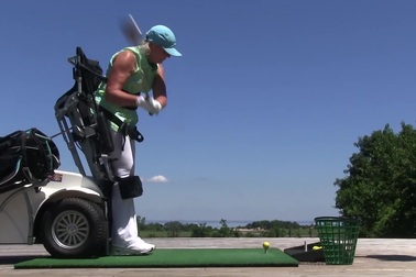 Chiếc xe lăn đặc biệt Paramobile giúp người khuyết tật có thể chơi golf