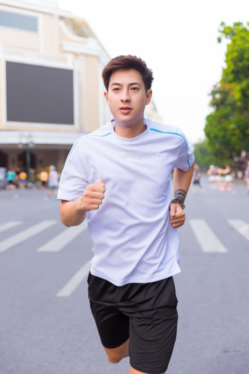 Hot boy cầu lông Phạm Hồng Nam lên xe hoa với bạn gái yêu 5 năm - 2 Hot boy cầu lông Phạm Hồng Nam lên xe hoa với bạn gái yêu 5 năm - 2