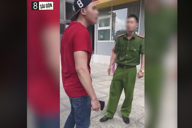 Dắt chó ra đường không rọ mõm, Việt kiều lớn tiếng thách thức gây sốc cộng đồng mạng