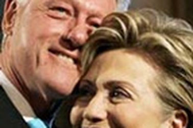 Nhà Clinton và vũ điệu hôn nhân - chính trị
